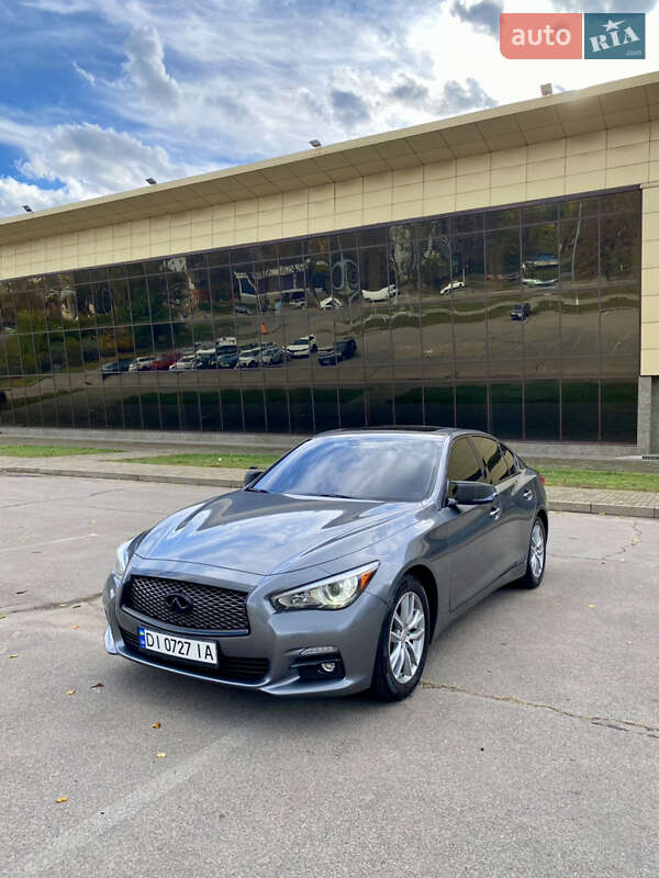 Седан Infiniti Q50 2016 в Запорожье