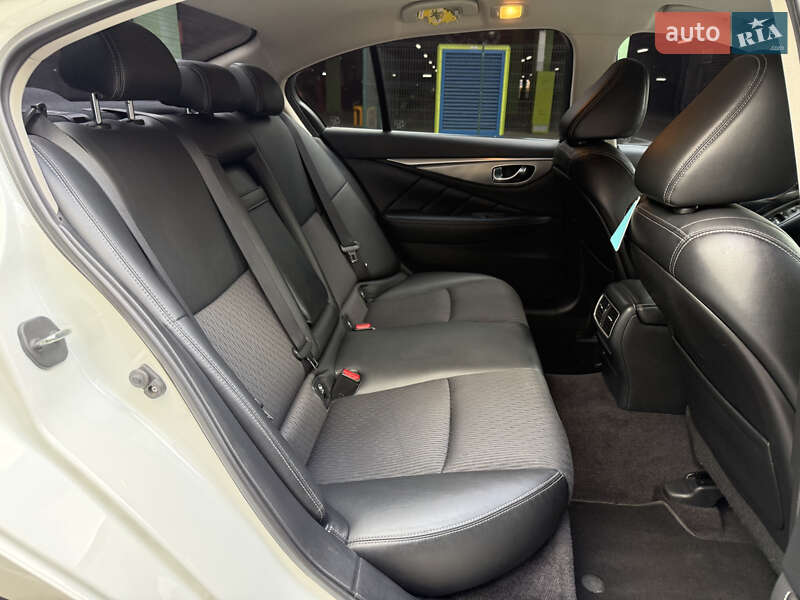 Седан Infiniti Q50 2018 в Киеве фото 12 Седан Infiniti Q50 2018 в Киеве