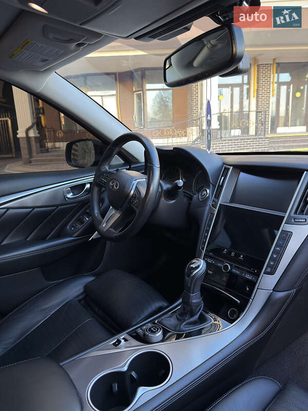 Седан Infiniti Q50 2019 в Киеве