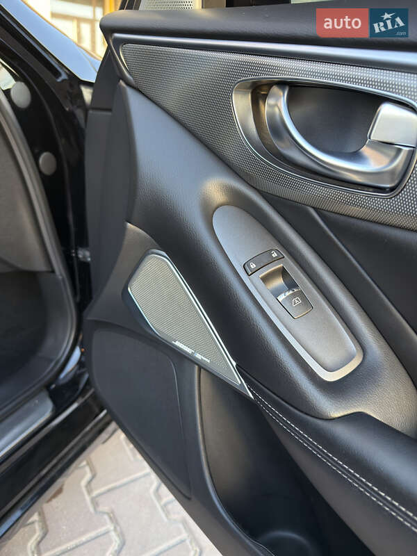 Седан Infiniti Q50 2019 в Киеве