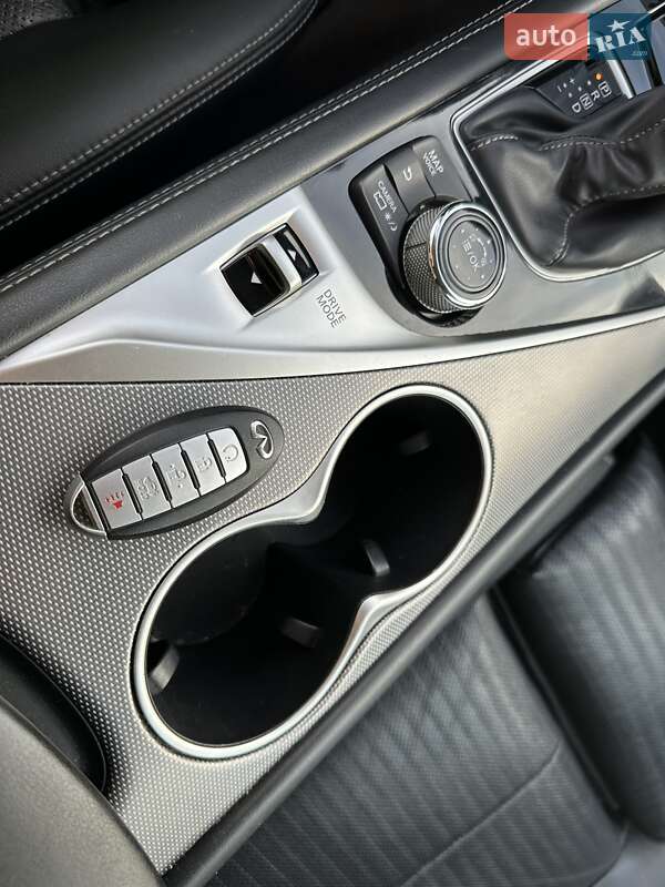 Седан Infiniti Q50 2017 в Киеве фото 32 Седан Infiniti Q50 2017 в Киеве