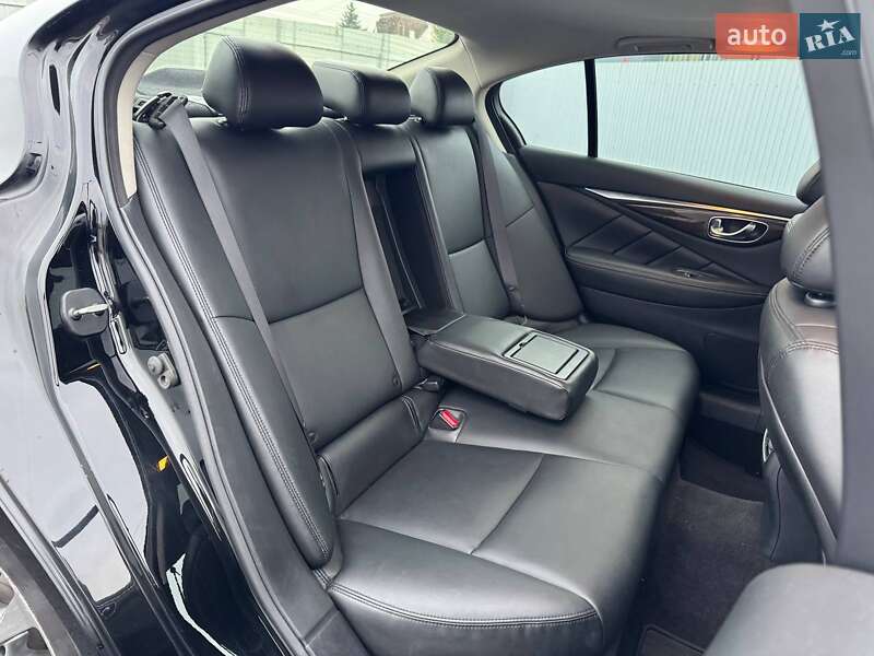 Седан Infiniti Q50 2017 в Киеве фото 11 Седан Infiniti Q50 2017 в Киеве