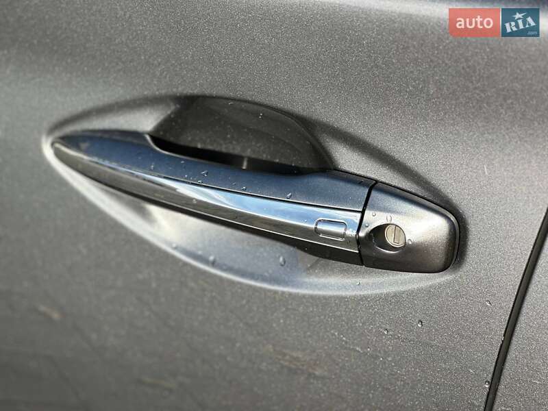 Седан Infiniti Q50 2019 в Луцке