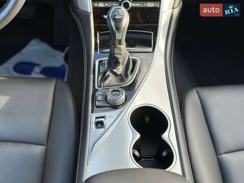 Седан Infiniti Q50 2019 в Луцке