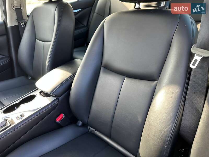 Седан Infiniti Q50 2019 в Луцке