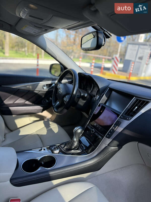 Седан Infiniti Q50 2016 в Одесі