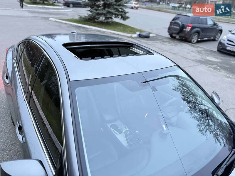 Седан Infiniti Q50 2016 в Киеве