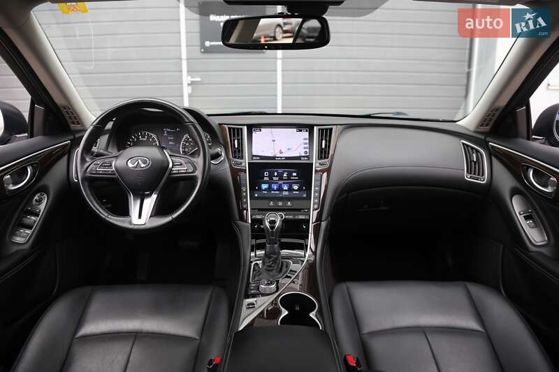 Седан Infiniti Q50 2017 в Киеве