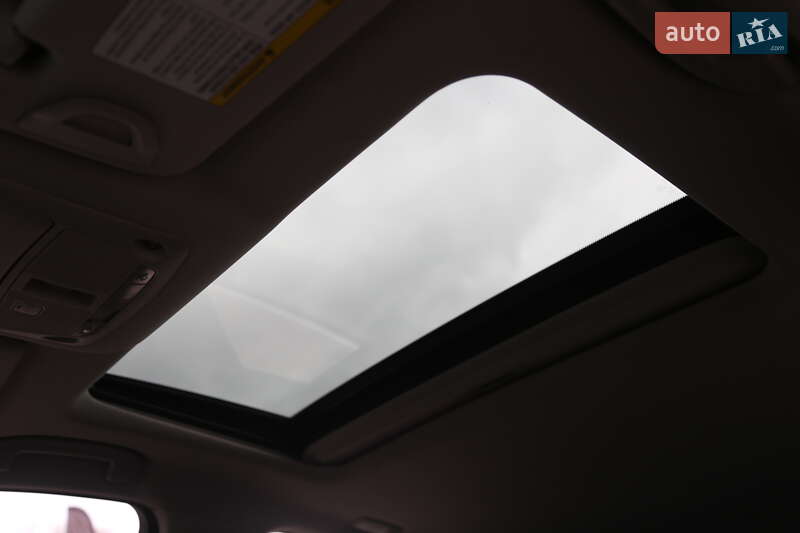 Седан Infiniti Q50 2017 в Киеве