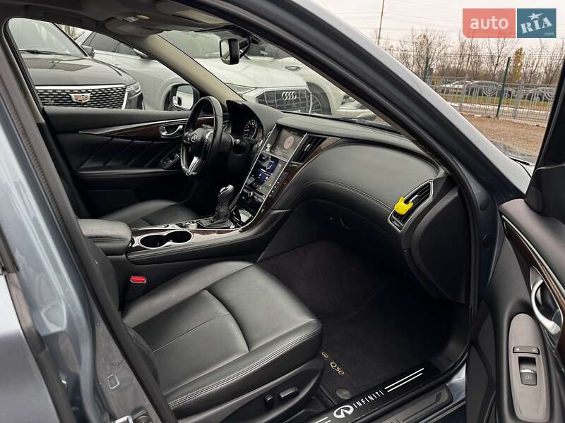 Седан Infiniti Q50 2018 в Киеве