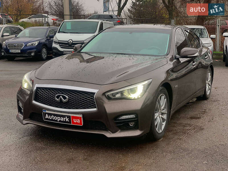 Infiniti Q50 2013