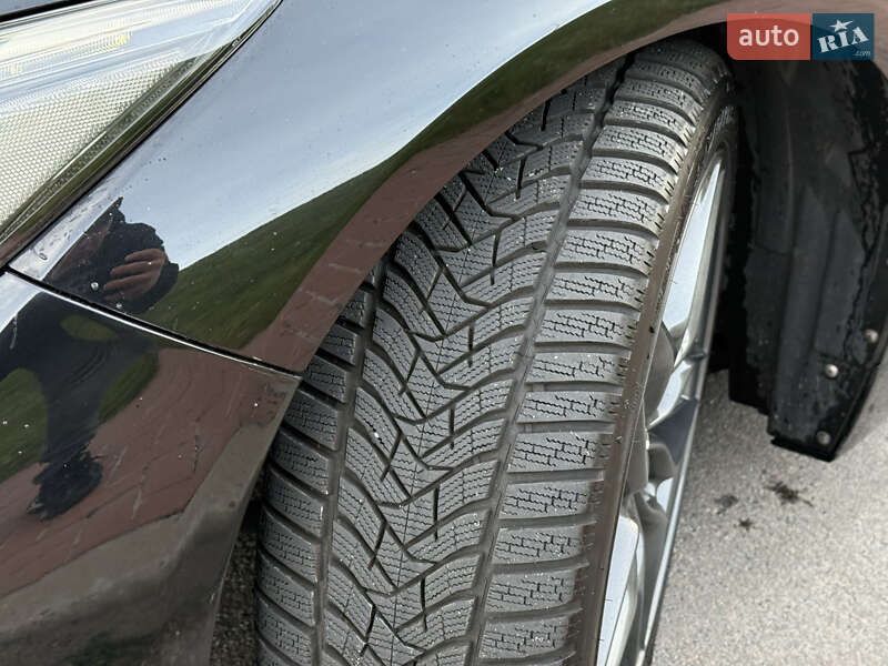 Седан Infiniti Q50 2016 в Киеве