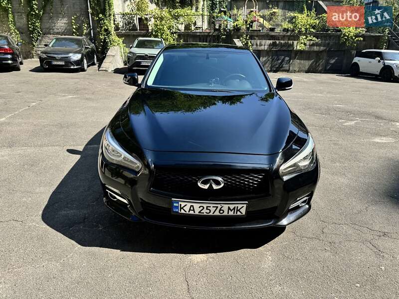 Седан Infiniti Q50 2015 в Києві