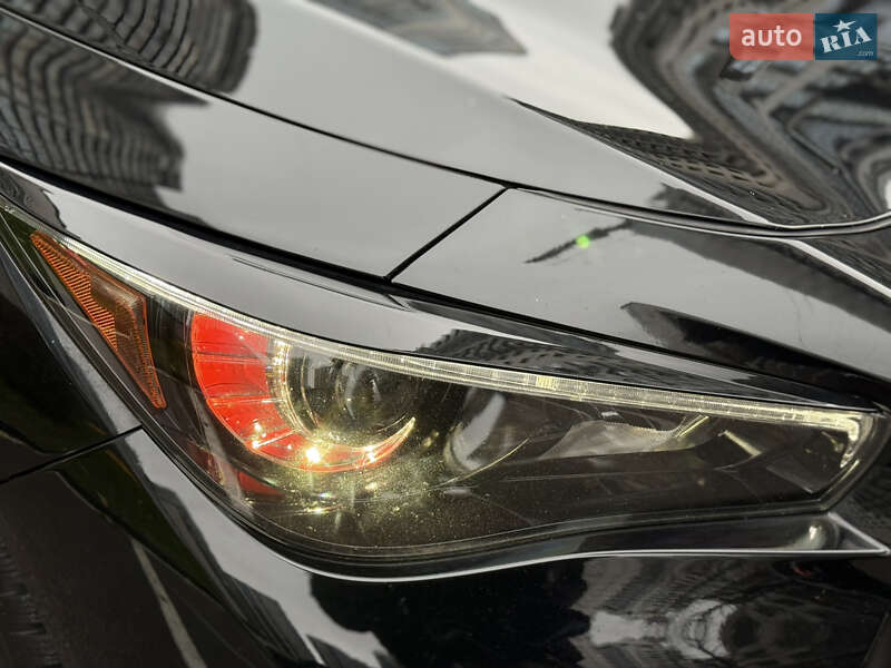 Седан Infiniti Q50 2014 в Киеве