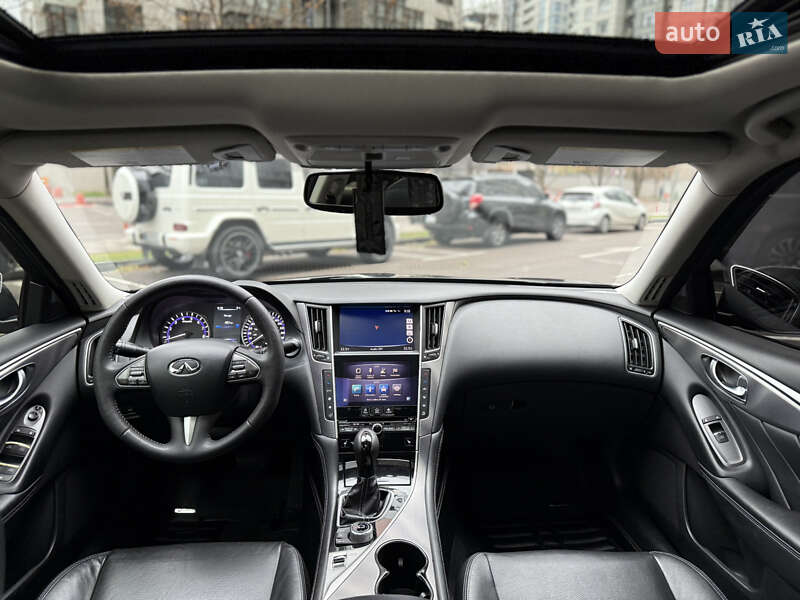 Седан Infiniti Q50 2014 в Киеве