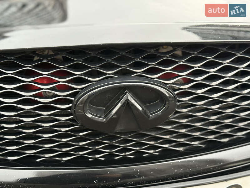Седан Infiniti Q50 2014 в Киеве