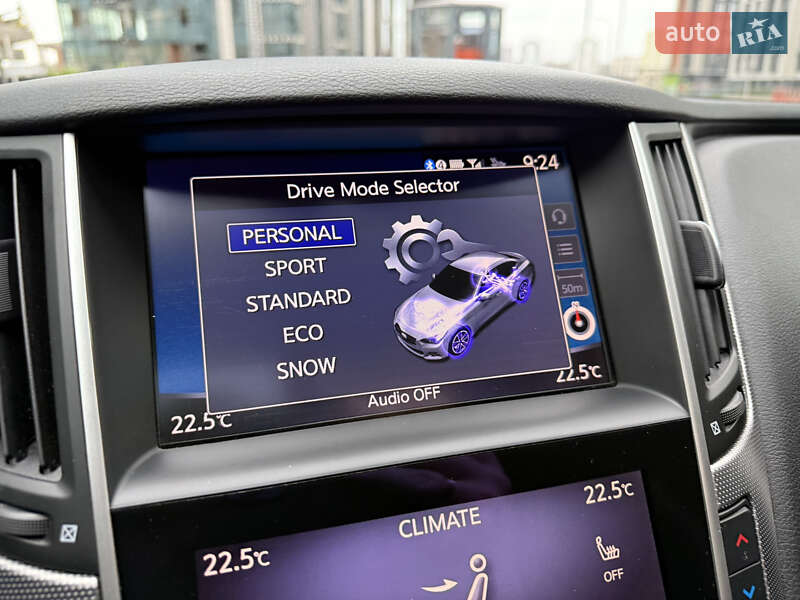 Седан Infiniti Q50 2014 в Киеве