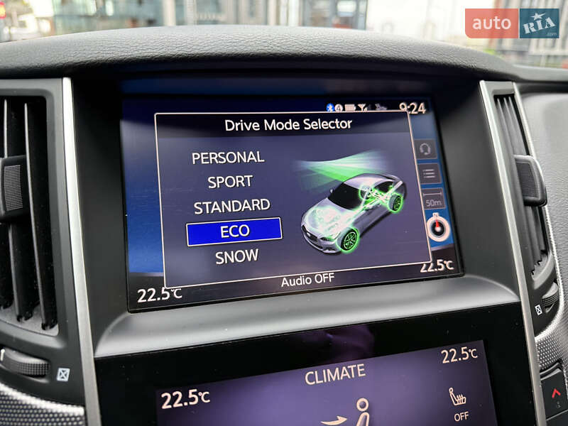 Седан Infiniti Q50 2014 в Киеве