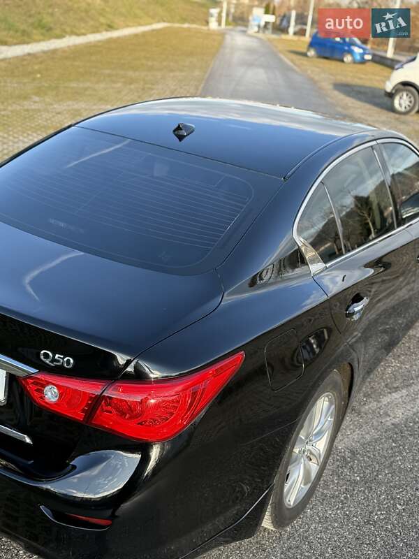Седан Infiniti Q50 2016 в Киеве