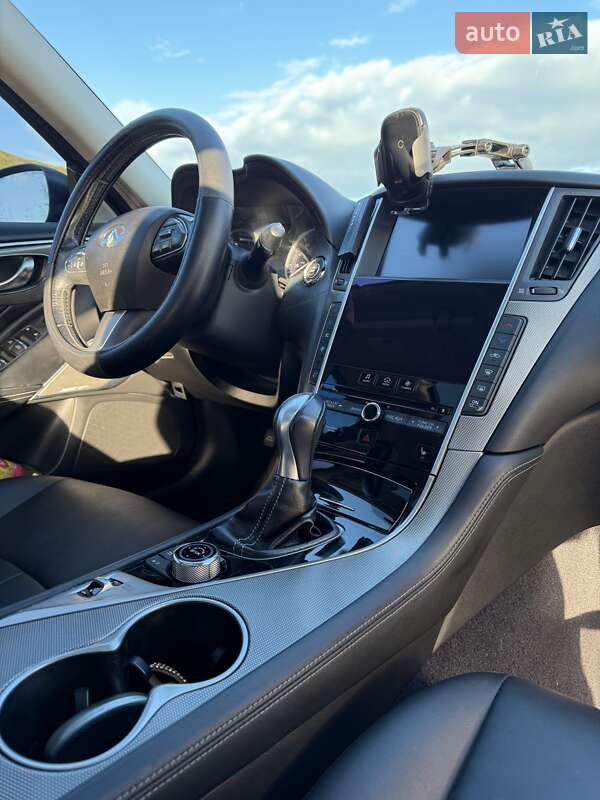 Седан Infiniti Q50 2016 в Киеве