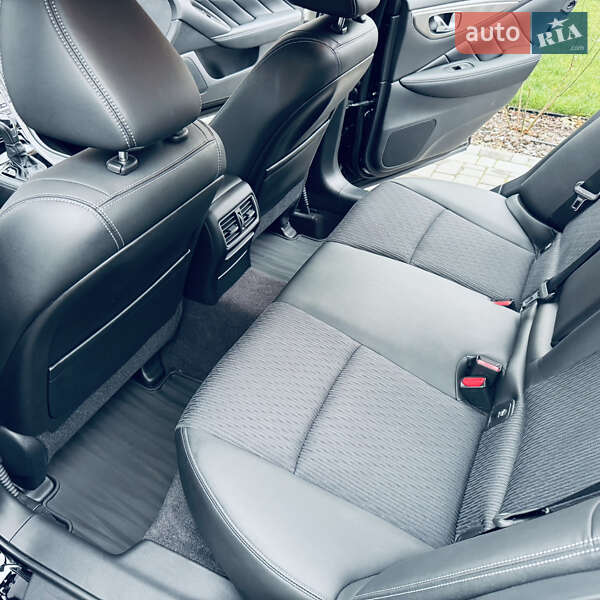 Седан Infiniti Q50 2021 в Киеве