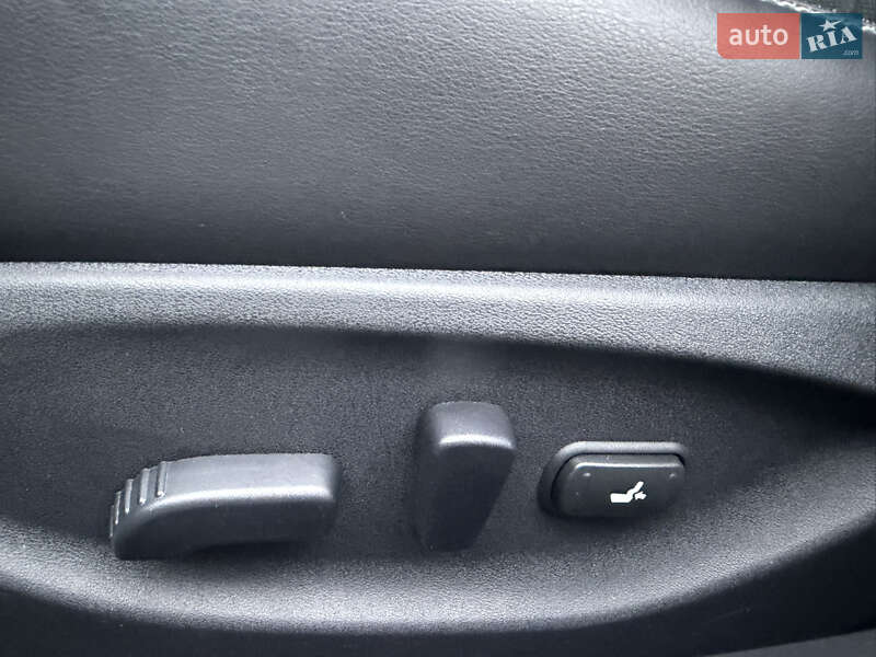 Седан Infiniti Q50 2019 в Киеве фото 22 Седан Infiniti Q50 2019 в Киеве
