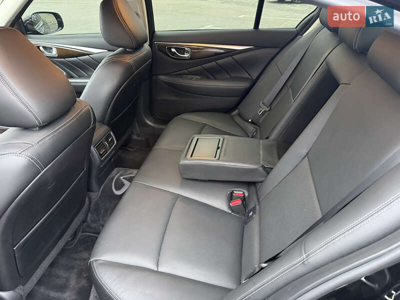 Седан Infiniti Q50 2019 в Киеве фото 26 Седан Infiniti Q50 2019 в Киеве