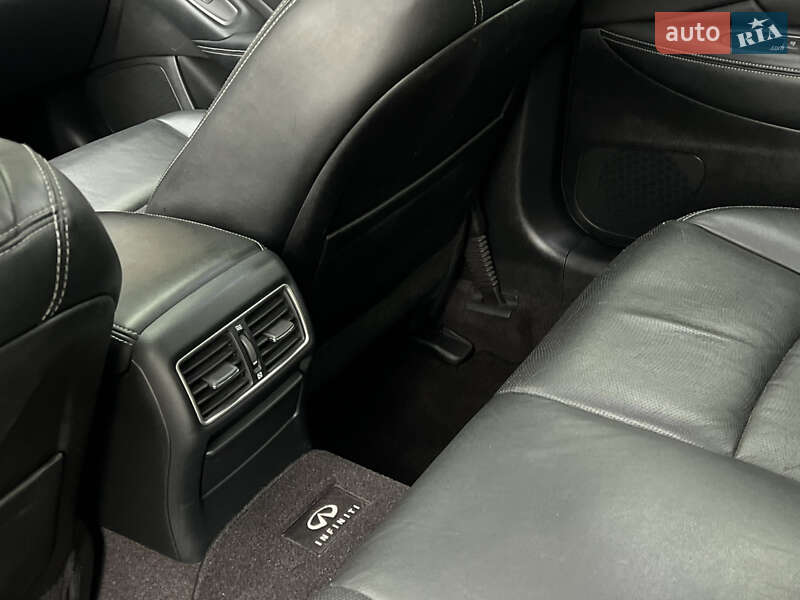 Седан Infiniti Q50 2014 в Чернигове фото 17 Седан Infiniti Q50 2014 в Чернигове