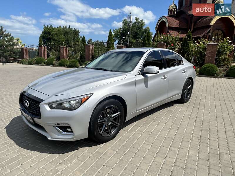 Infiniti Q50 2016