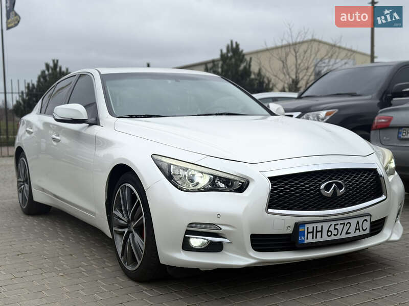 Infiniti Q50 2016