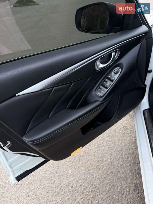 Седан Infiniti Q50 2014 в Львові фото 11 Седан Infiniti Q50 2014 в Львові