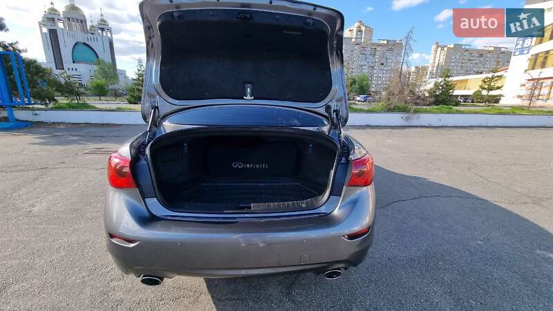 Седан Infiniti Q50 2016 в Києві