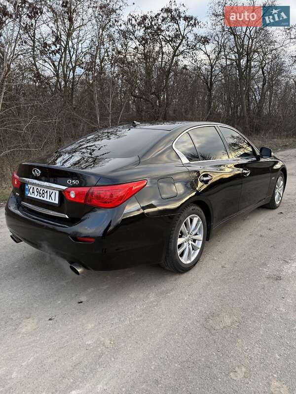 Седан Infiniti Q50 2015 в Золотоноші