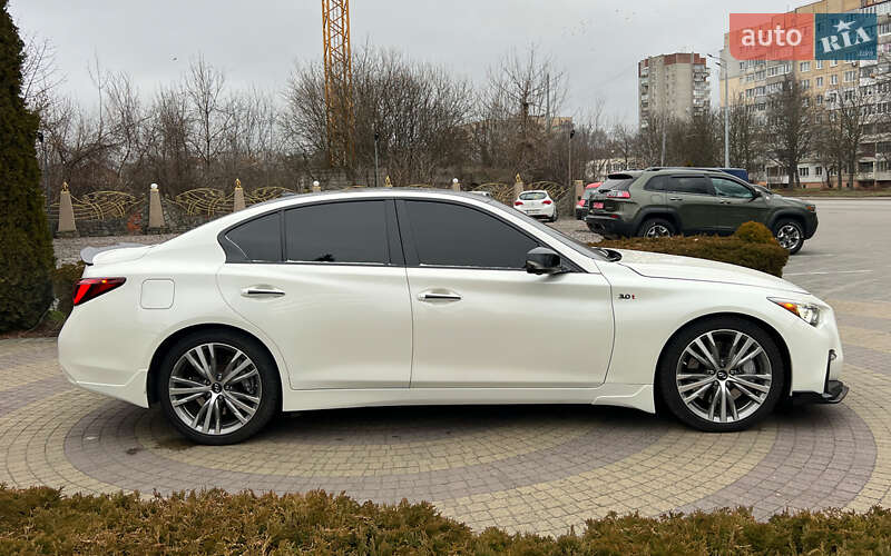 Седан Infiniti Q50 2017 в Львові