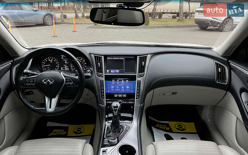 Седан Infiniti Q50 2017 в Львові