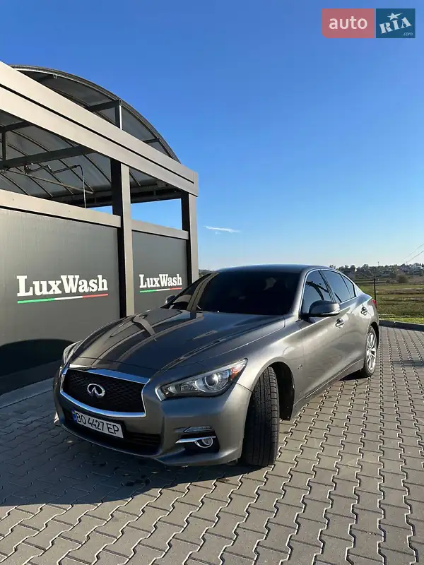 Infiniti Q50