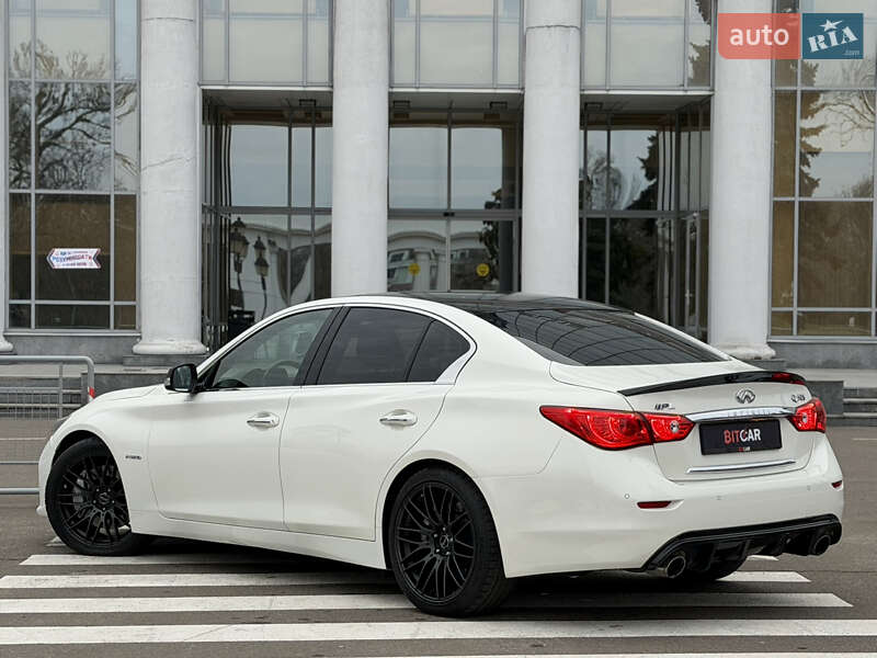 Седан Infiniti Q50 2016 в Одессе