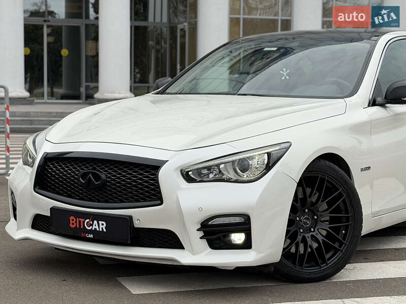 Седан Infiniti Q50 2016 в Одессе