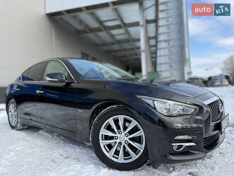 Седан Infiniti Q50 2017 в Киеве