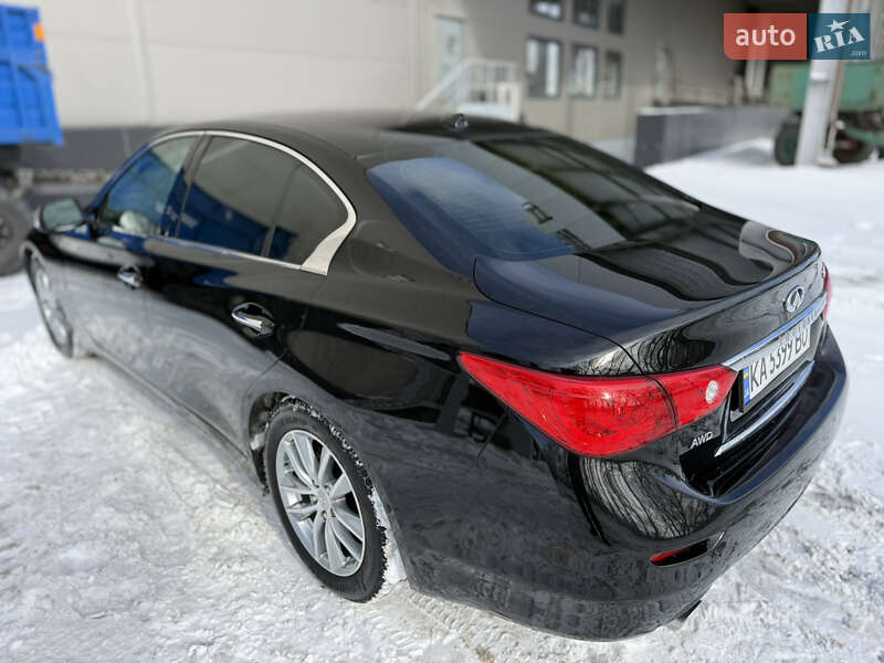 Седан Infiniti Q50 2017 в Киеве