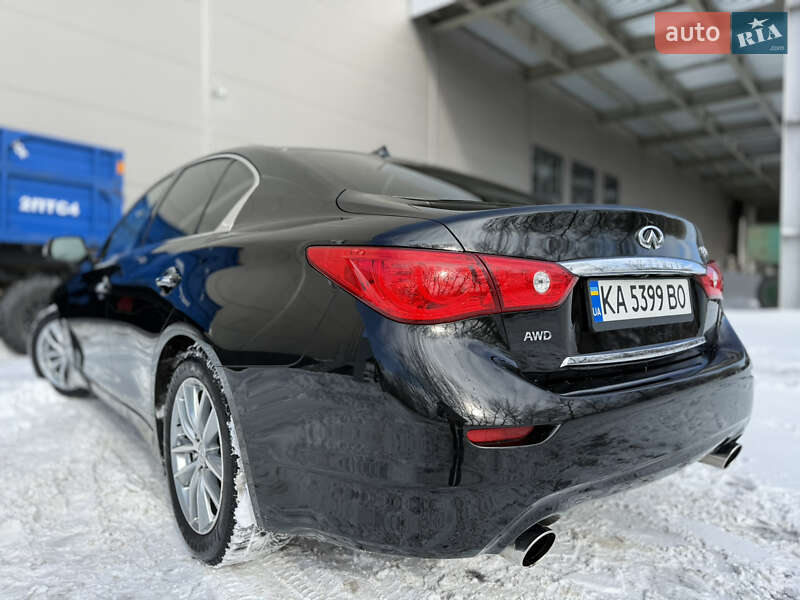 Седан Infiniti Q50 2017 в Киеве