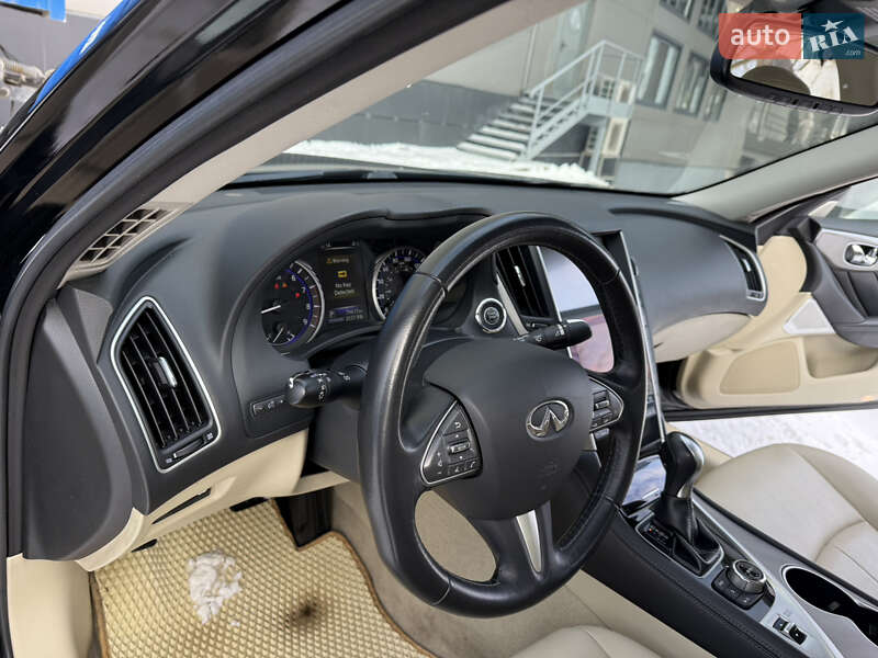 Седан Infiniti Q50 2017 в Киеве