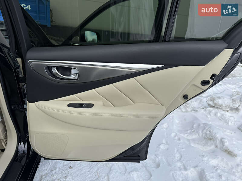 Седан Infiniti Q50 2017 в Киеве