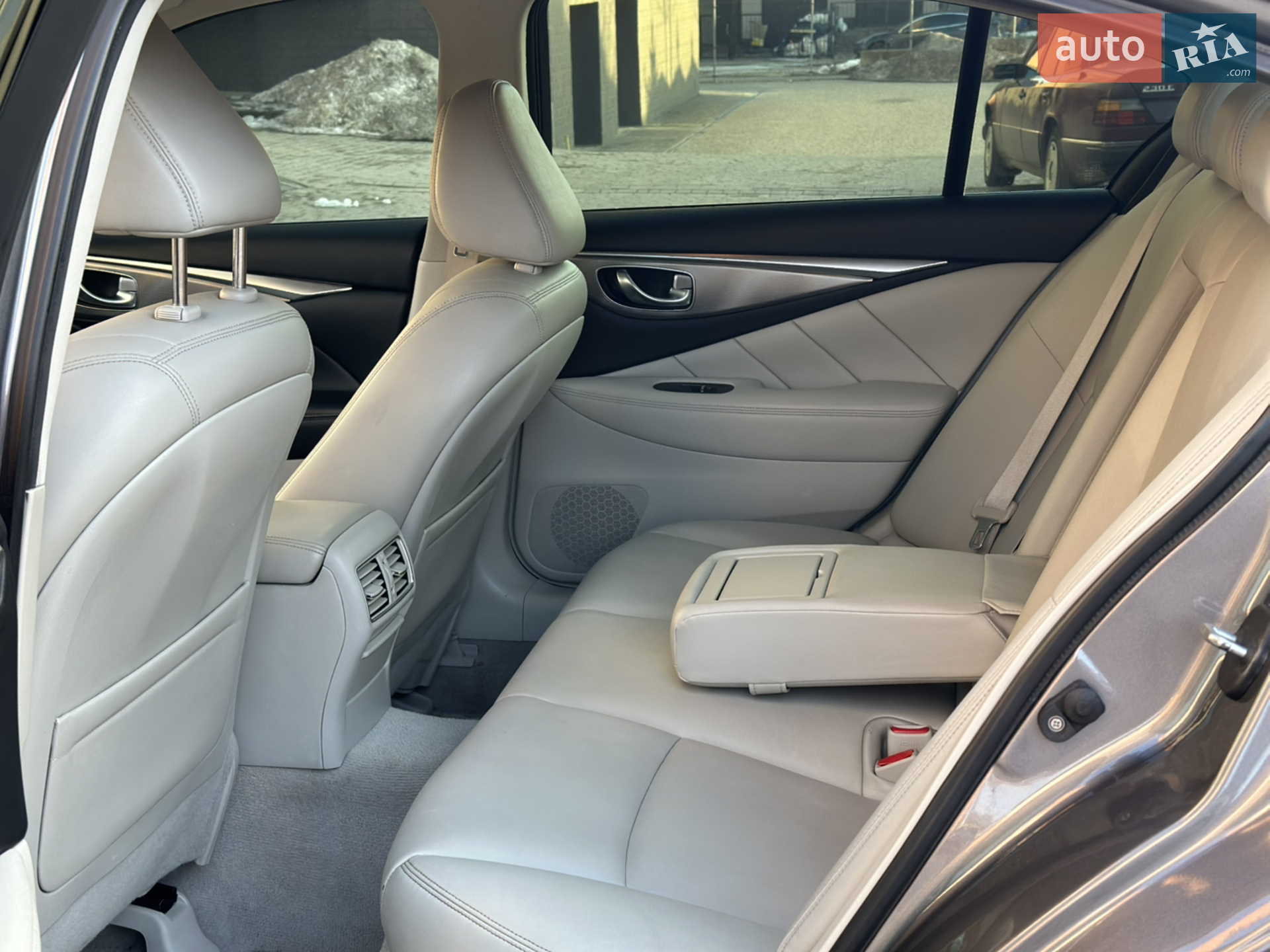 2015 Infiniti Q50 - мініатюра 31