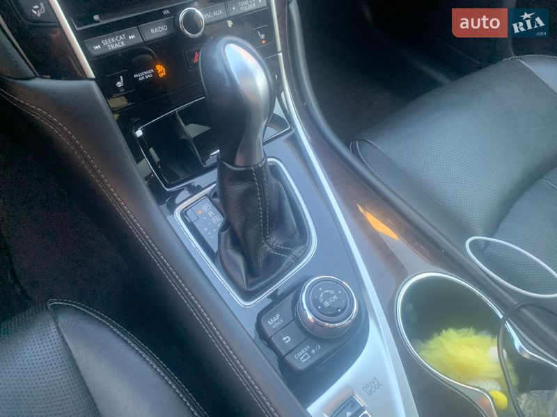 Седан Infiniti Q50 2016 в Одессе