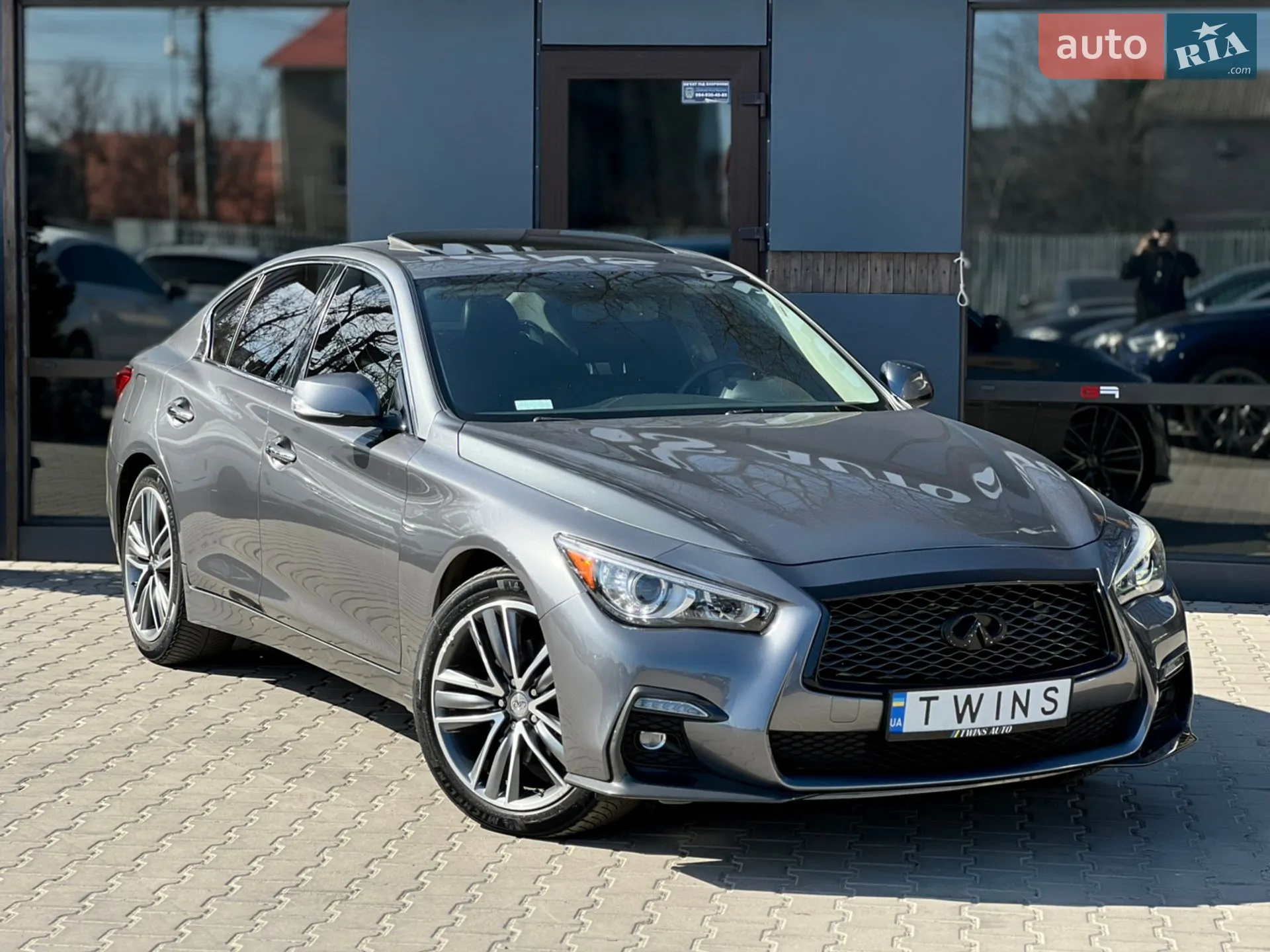 2017 Infiniti Q50 - мініатюра 3