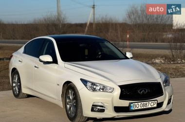 Седан Infiniti Q50 2014 в Чорткові