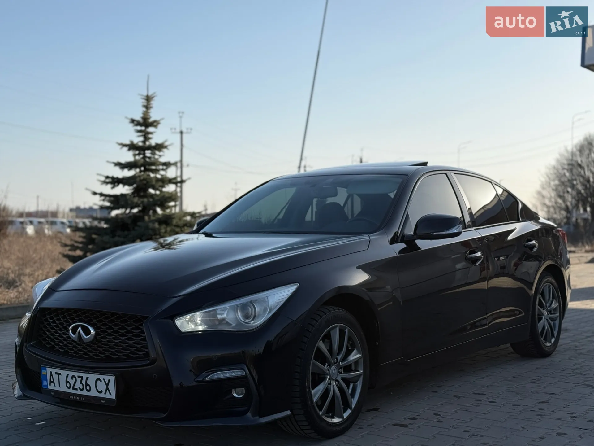 Infiniti Q50 2015