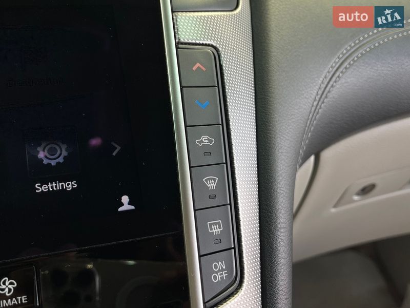 Седан Infiniti Q50 2017 в Одессе