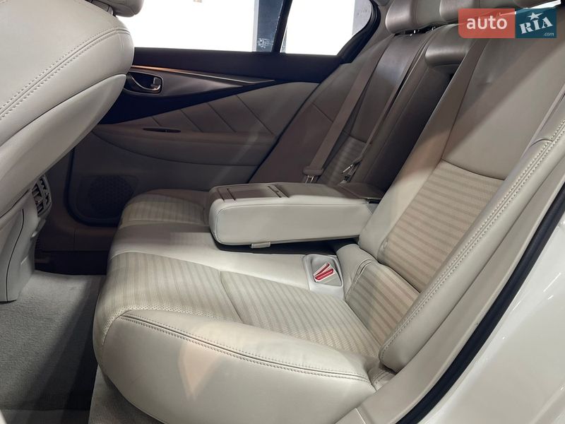 Седан Infiniti Q50 2017 в Одессе